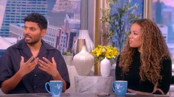 Chloé Witch-costed Vestido Midi de mezcla de lana usado por Sunny Hostin como se ve en The View el 31 de enero de 2023