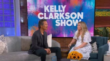 Robe Midaxi en coton en coton Needle & Thread Rambling Roses portée par Kelly Clarkson comme on le voit dans The Kelly Clarkson Show le 26 janvier 2023