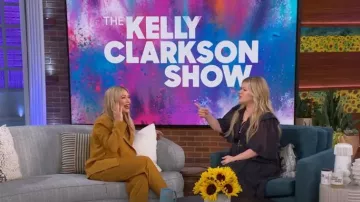 Ceinture à boucle en cuir entrelacée Etro portée par Kelly Clarkson comme vu dans The Kelly Clarkson Show le 31 janvier 2023