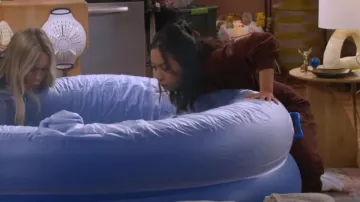 Nike Air Force 1 Sneakers worn by Valentina (Francia Raisa) as seen in How I Met Your Father (S02E02)