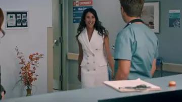 Zara Sleeveless Blazer Dress worn by Noelle Briggs (Lisa Marie DiGiacinto) as seen in The Spencer Sisters (S01E01)