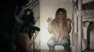 RSQ Womens Corduroy Raw Edge Shacket worn by Amy Farrington as seen in S.W.A.T. (S05E10)