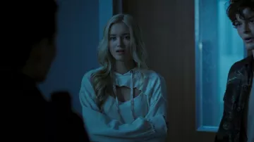 Pilcro Cutout Hoodie worn by Luna Briggs (Chloe Rose Robertson) as seen in Wolf Pack (S01E02)