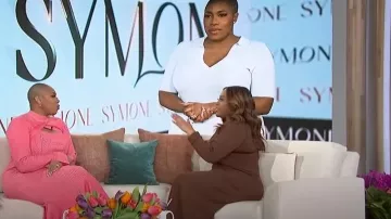 3.1 Phillip Lim Robe en tricot côtelé découpée portée par Symone D. Sanders-Townsend vue à Sherri le 26 janvier 2023