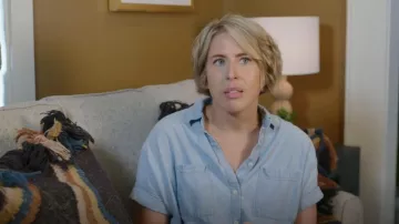 Karen Kane Tie-Front Shirt worn by Erin Napier as seen in Home Town (S07E02)