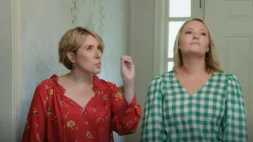 Rebecca taylor Red Blouse with Flow­ers worn by Erin Napier as seen in Home Town (S07E03)