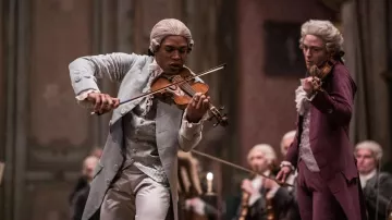 Violon utilisé par Chevalier (Kelvin Harrison Jr.) vu dans le film Chevalier