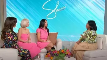 Alice + Olivia Macey Butterfly Fitted Blazer worn by Dolores Catania as seen in Sherri on February 2, 2023