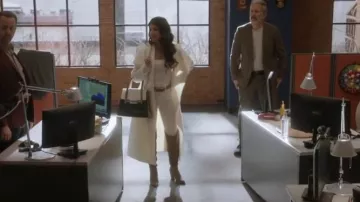 Babaton Sculpt Knit Squareneck Tank usado por Chloe Marlene (Tania Raymonde) como se ve en NCIS (S20E13)