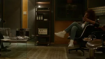 Zapatillas blancas Reebok usadas por Whitney Houston (Naomi Ackie) como se ve en Whitney Houston: I Wanna Dance with Somebody