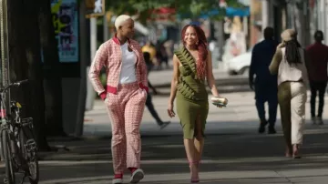 Alexander McQueen Tread Slick Sneakers portés par Tye (Jerrie Johnson) vus à Harlem (S02E01)