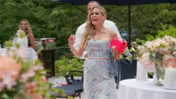 Alice + Olivia Maeve Flo­ral-Print Skirt worn by Jackie Goldschneider as seen in The Real Housewives of New Jersey (S12E01)