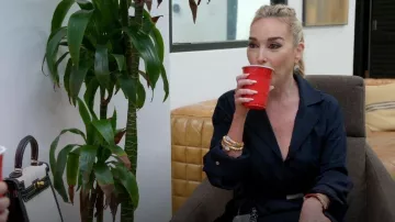 My Mum Made It V Neck Shirt Pleat Dress usado por Marysol Patton como se ve en The Real Housewives of Miami (S05E12)