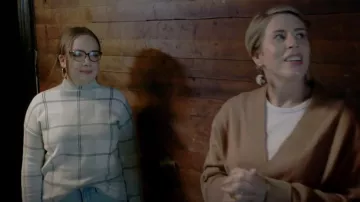 Rachel Zoe Plaid sweater worn by Keri as seen in Home Town (S07E07)