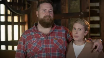 Madewell Acetate Disc Statement Earrings worn by Erin Napier as seen in Home Town (S07E07)