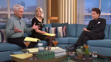 Sandro Charmette Contrast Trim Dress porté par Holly Willoughby comme on le voit dans This Morning on February 2, 2023