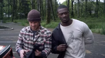 "Bird in Top Hat Holding Playing Cards" Cream Sweater worn by Alec Hardison (Aldis Hodge) Leverage in Leverage (S03E07) 