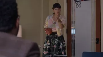 Le Superbe Hailey Bralette usada por Sam (Hannah Simone) como se ve en Not Dead Yet (S01E03)