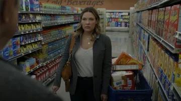 Clare V Moyen Messenger usada por Bridget Voit (Kiele Sanchez) como se ve en Criminal Minds (S16E09)