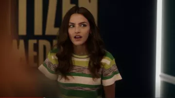 Urban Outfitters Tommy Stripe Knit Top usado por Allegra Garcia (Kayla Compton) como se ve en The Flash (S08E01)