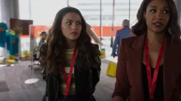 Chaqueta de cuero vegana con cinturón de Free People usada por Allegra Garcia (Kayla Compton) como se ve en The Flash (S08E01)