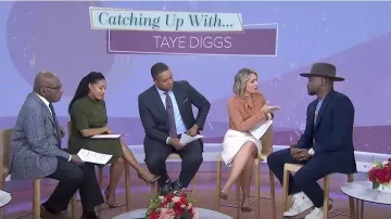 Voir par Chloe Bow Chemisier porté par Dylan Dreyer comme vu dans Aujourd’hui le 16 février 2023