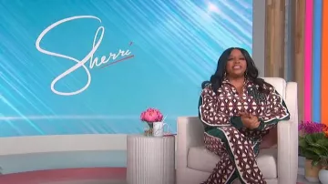 Dapper Dan Track Jacket porté par Sherri Shepherd vu dans Sherri le 10 février 2023