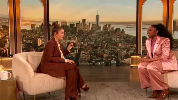 Max Mara Pantalones de lana y mohair usados por Drew Barrymore como se ve en The Drew Barrymore Show el 5 de febrero de 2023
