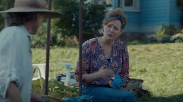 Ba&sh Vlad Camisa usada por Rita Richards (Marnie McPhail) como se ve en The Way Home (S01E02)