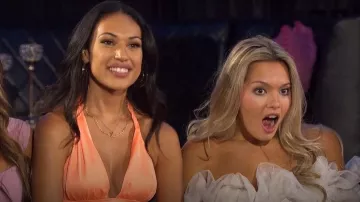 Zara Satin Crop Top usado por Mercedes Northup como se ve en The Bachelor (S27E02)