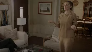 Intermix Nadia Wool Cashmere Midi Jupe portée par Laura Fine-Baker (Monet Mazur) vue dans All American (S04E14)