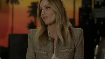 Veronica Beard Orris Metallic Tweed Crystal Trim Wool & Silk Blend Jacket portée par Laura Fine-Baker (Monet Mazur) comme vu dans All American (S04E14)