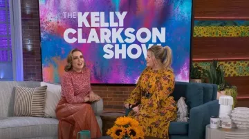 A.L.C. Tracy Plissé Side-Ruched Maxi Leather Maxi Skirt porté par Alyssa Milano comme vu dans The Kelly Clarkson Show le 10 février 2023