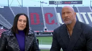 Alexander McQueen Grommet Leather Biker Jacket porté par Dany Garcia comme vu dans Good Morning America le 20 février 2023