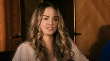 H&M Lavender Purple Cardigan Sweater usado por Susie Evans como se ve en The Bachelor (S26E10)