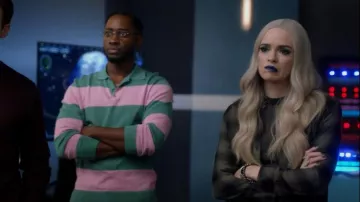Suéter Polo a rayas de Zara usado por Chester P. Runk (Brandon McKnight) como se ve en The Flash (S08E08)