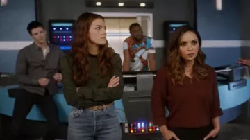 Marco Petit Oval Buckle Belt usado por Allegra Garcia (Kayla Compton) como se ve en The Flash (S08E11)