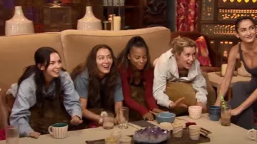 Lululemon Scu­ba Over­sized Half-Zip Hood­ie worn by Kaity Biggar as seen in The Bachelor (S27E04)