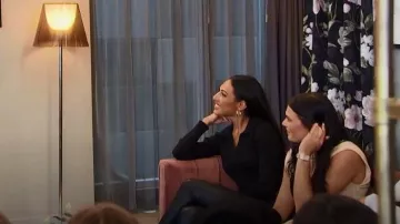 Michele Deco Madison Diamond Dial Watch usado por Gabi Elnicki como se ve en The Bachelor (S27E05)