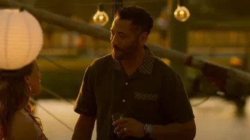 Brixton Bunker Mens Button Up Shirt usada por Mike Carrera (Marland Burke) como se ve en Outer Banks (S03E07)