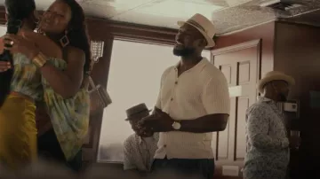 Chemise à manches courtes Vince à boutons crochetés portée par Phillip Banks (Adrian Holmes) vue dans Bel-Air (S02E01)