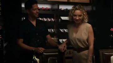 Paradise found Bamboo Black usado por Thomas Magnum como se ve en Magnum P.I. (S05E01)