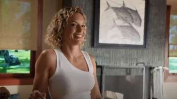 Reiss Erin Asymmetric Sleeveless Top usado por Juliet Higgins (Perdita Weeks) como se ve en Magnum P.I. (S05E02)