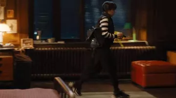 Las zapatillas Naked Wolfe Double Black usadas por Wednesday Addams (Jenna Ortega) en la serie Wednesday (S01E02)