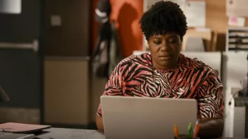 Puma All Over Zebra Boyfriend Crop Tee worn by Det. Kelly Duff (Adrienne C. Moore) as seen in Pretty Hard Cases (S03E05)