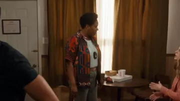 Vintage Burgundy and Navy Blouse worn by Det. Kelly Duff (Adrienne C. Moore) as seen in Pretty Hard Cases (S03E06)