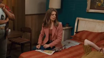Ted Baker Kelsyaj Blazer tissé à poitrine unique porté par la détective Samantha Wazowski (Meredith MacNeill) vu dans Pretty Hard Cases (S03E06)