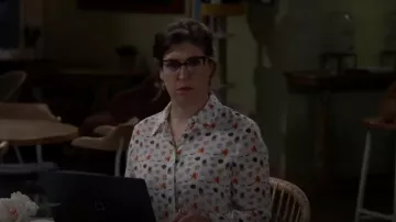 Alice + Olivia Willa Chemise Teaparty portée par Kat (Mayim Bialik) vue dans Call Me Kat (S03E15)