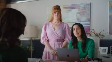 Robe Femme Felise Wrap Sélectionnée portée par Rosie Phillips (Nikki Duval) vue dans Workin' Moms(S07E05)