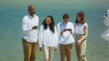 Zara High Waisted Pants worn by Amber Graham (Melinda Clarke) as seen in Fantasy Island (S02E07)